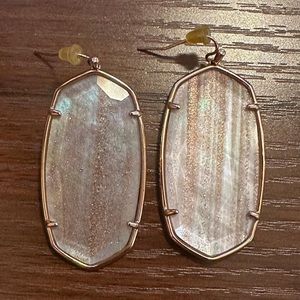 EUC Kendra Scott Faceted Gold Dusted Pink Illusion Danielle Earrings - Rose Gold